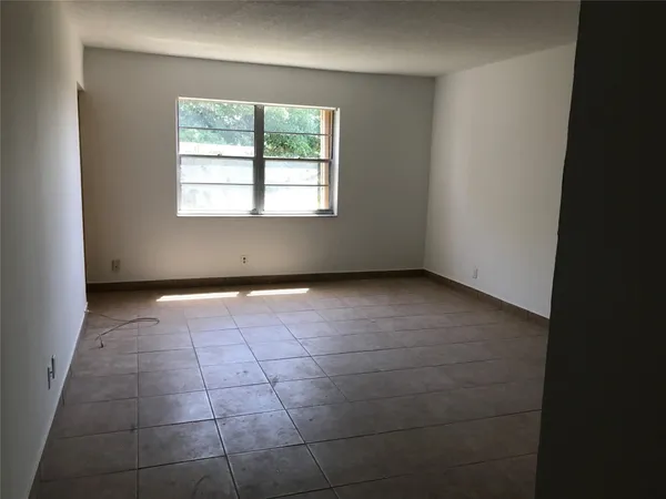 $160,000 | 4394 Northwest 9th Avenue, Unit 213A, Deerfield Beach, FL 33064