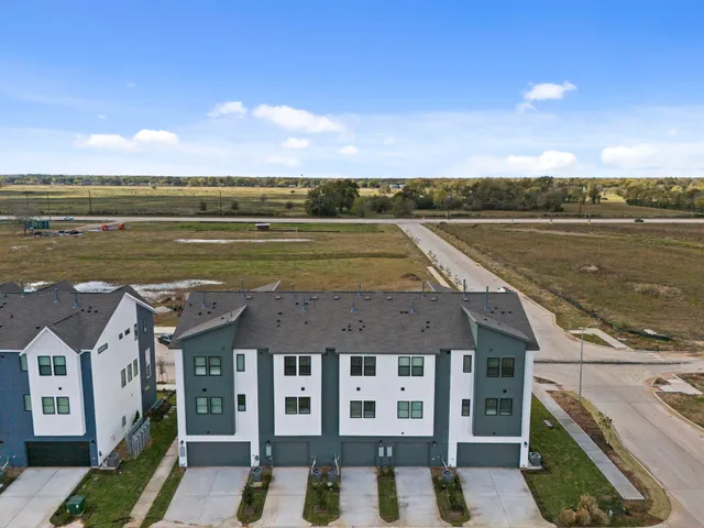 $357,000 | 1350 Mercantile Street, Richmond, TX 77406