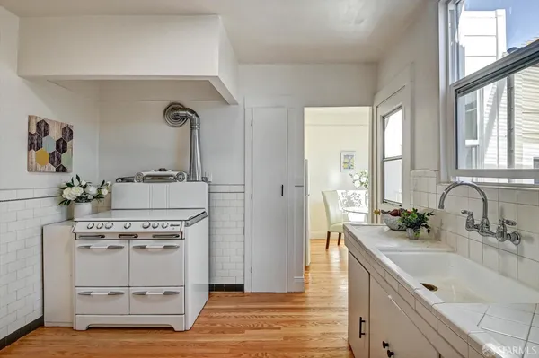 $1,095,000 | 2246 26th Avenue, San Francisco, CA 94116