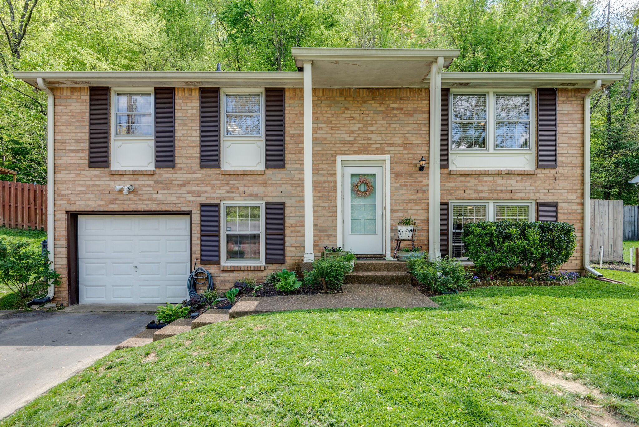 549 Holt Valley Road Nashville, TN 37209 - Photo 1 of 1 Gallery Image 1