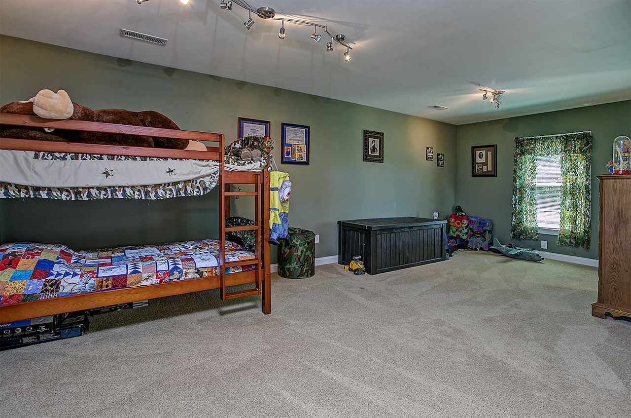 8140 Cemetery Road Bowling Green, KY 42103 - Photo 13 of 35 Gallery Image 13