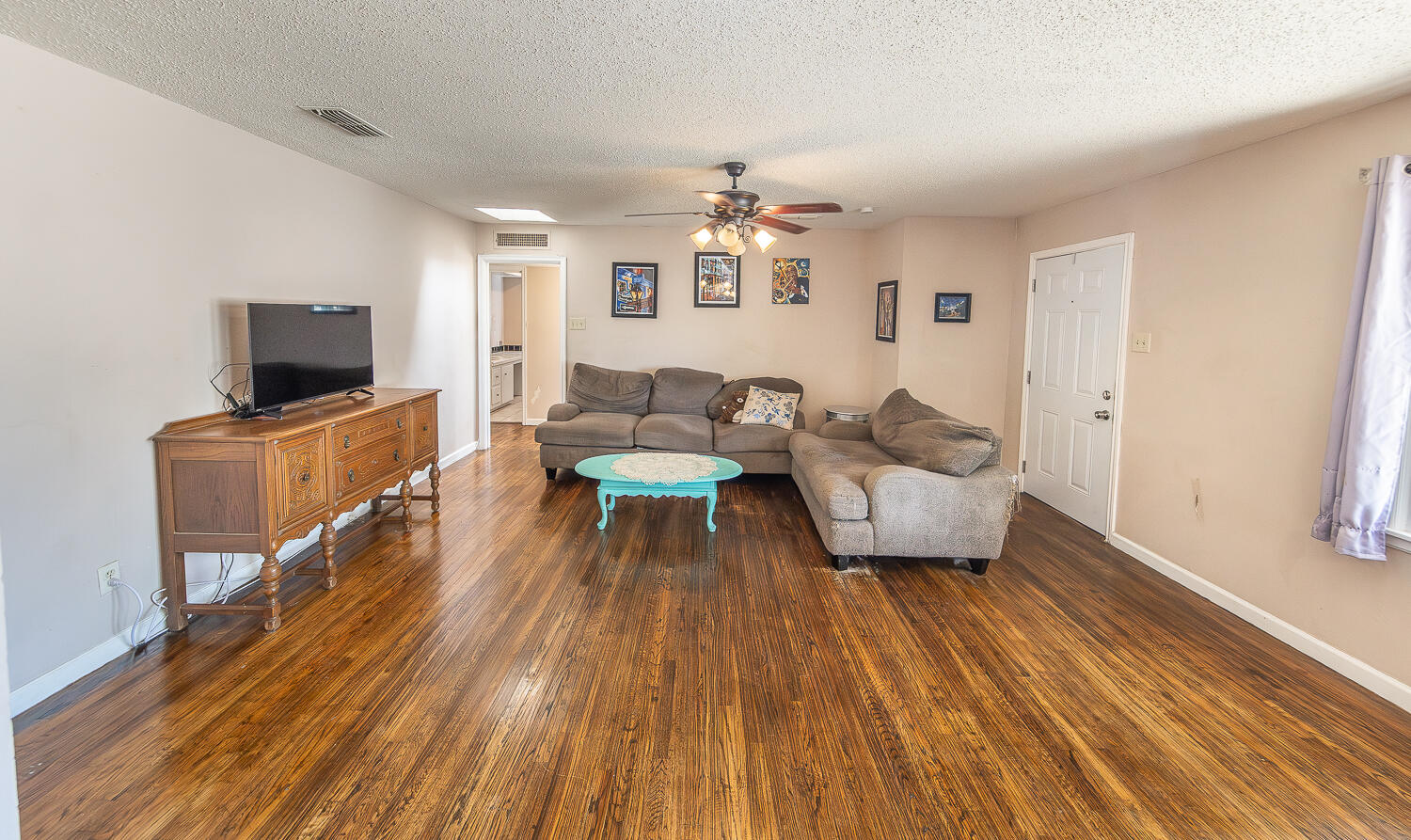 3512 38th Street Lubbock, TX 79413 - Photo 2 of 27 2L9A7935