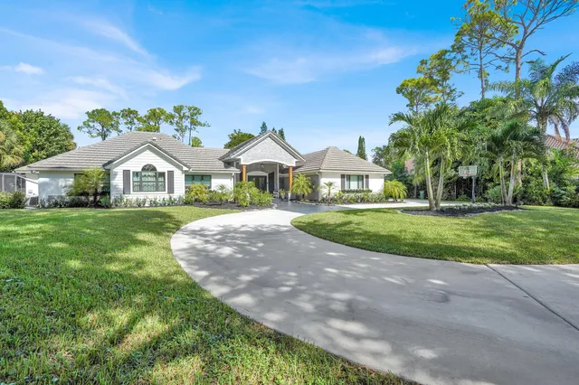 $2,125,000 | 13825 Greentree Trail, Wellington, FL 33414