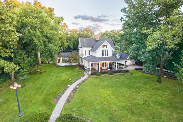$1,599,000 | 201 Scottswood Road, Riverside, IL 60546
