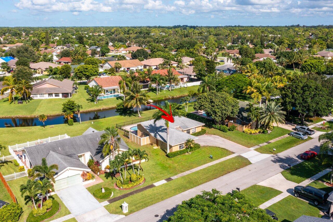 879 Windtree Way Wellington, FL 33414 - Photo 29 of 34 033-879WindtreeWay-Wellington-FL-33414-S