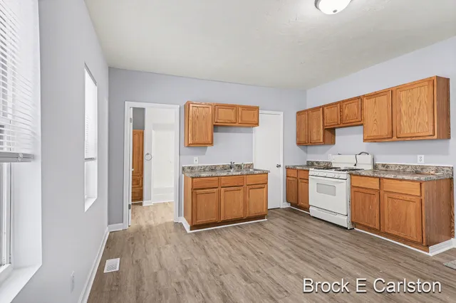 $199,900 | 1157 West Dale Avenue, Muskegon, MI 49441