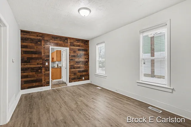 $199,900 | 1157 West Dale Avenue, Muskegon, MI 49441