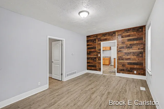 $199,900 | 1157 West Dale Avenue, Muskegon, MI 49441