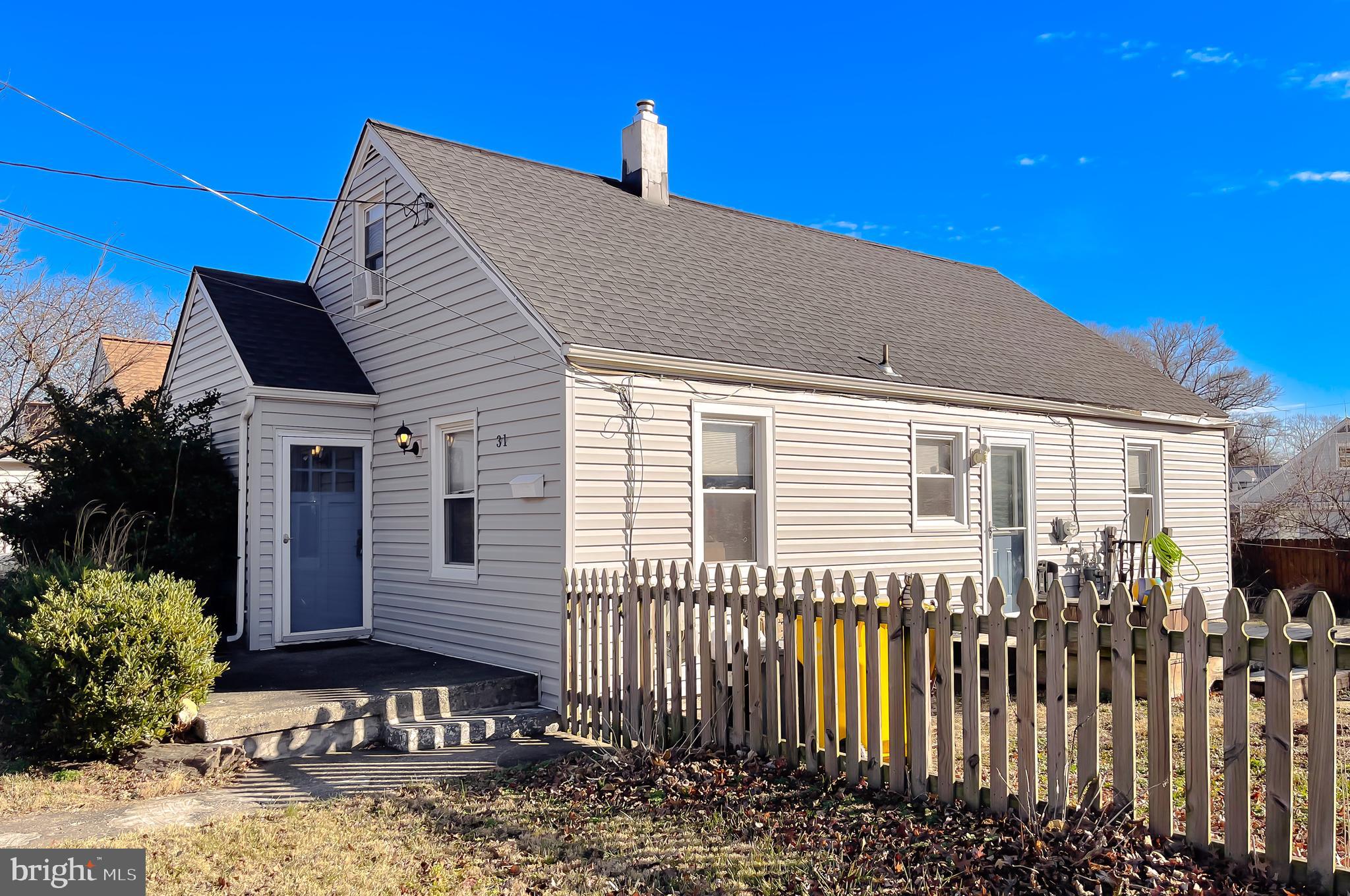 31 Governor's Gate Lane Linthicum, MD 21090 - Photo 2 of 34 a front view of a house with a yard