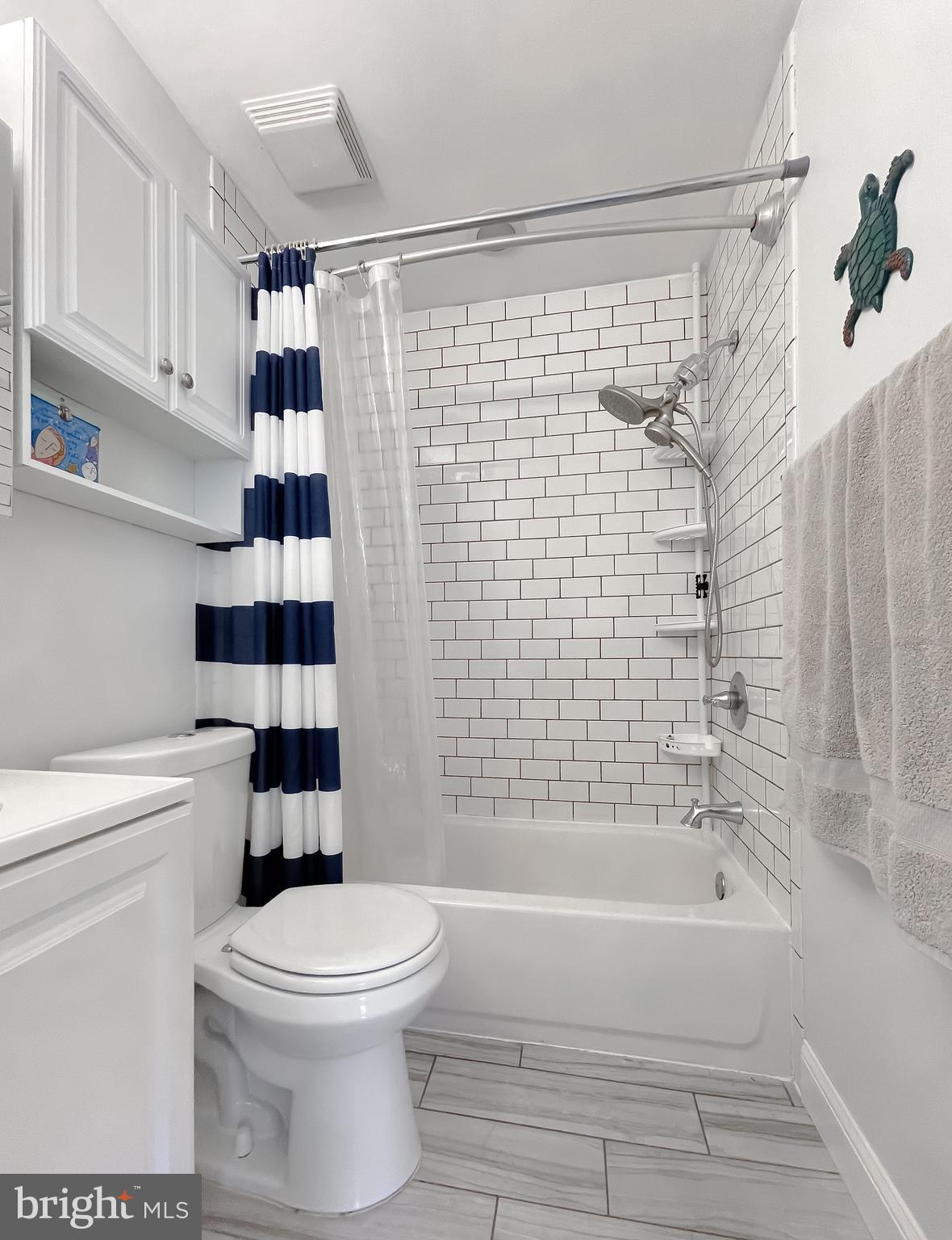 31 Governor's Gate Lane Linthicum, MD 21090 - Photo 24 of 34 a bathroom with a toilet and shower