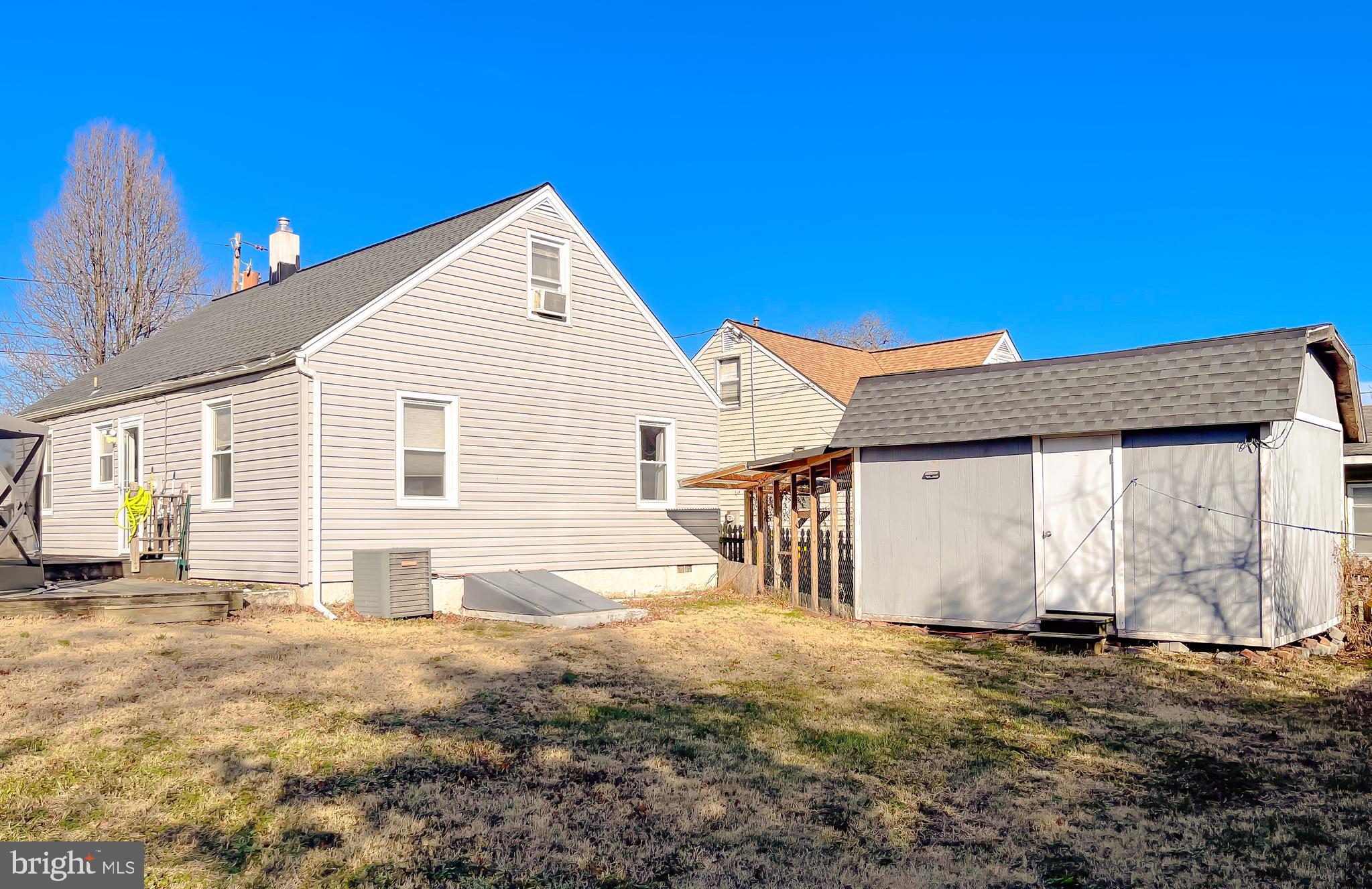 31 Governor's Gate Lane Linthicum, MD 21090 - Photo 31 of 34 a view of a house with a yard