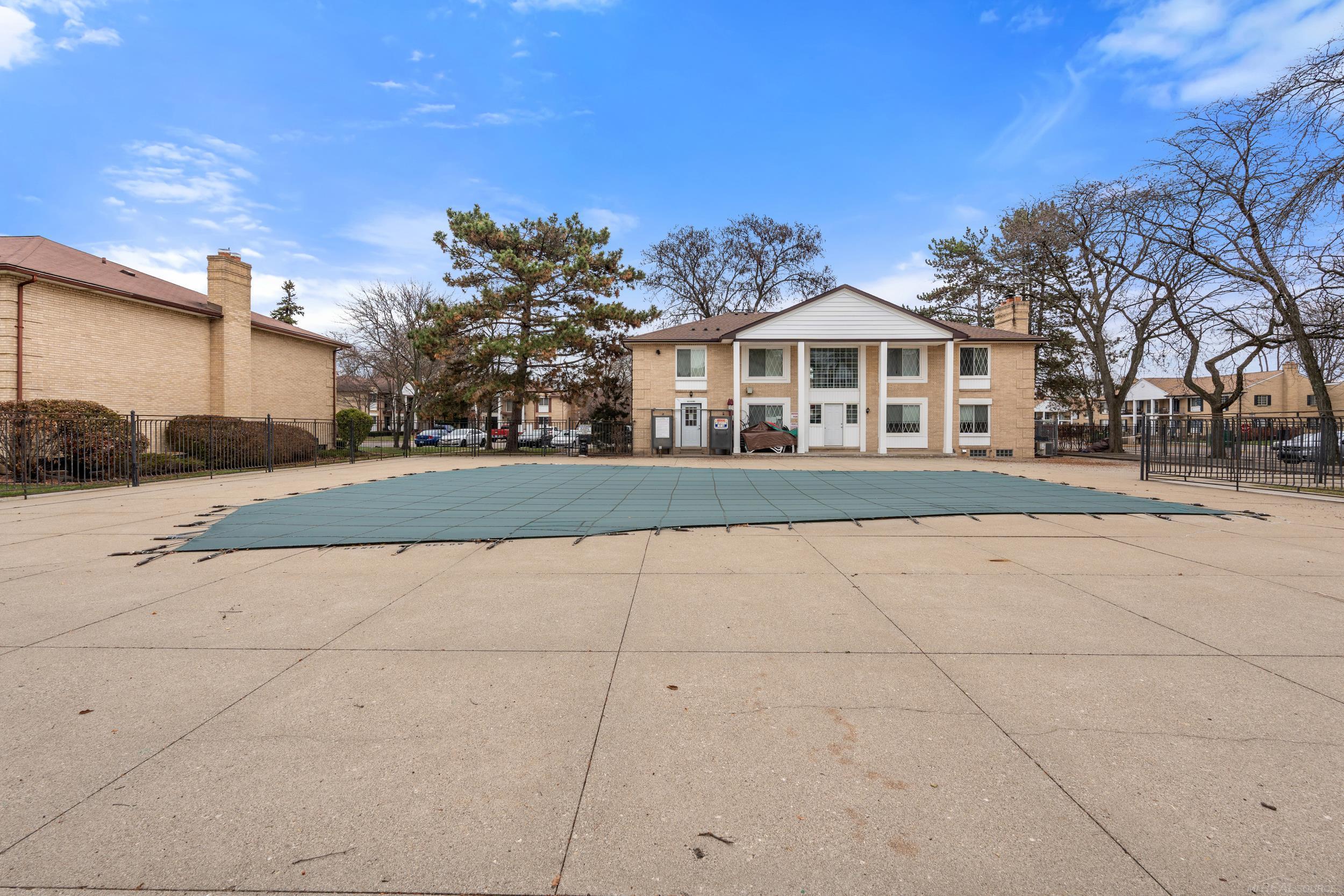 29265 Hayes Road Warren, MI 48088 - Photo 27 of 29