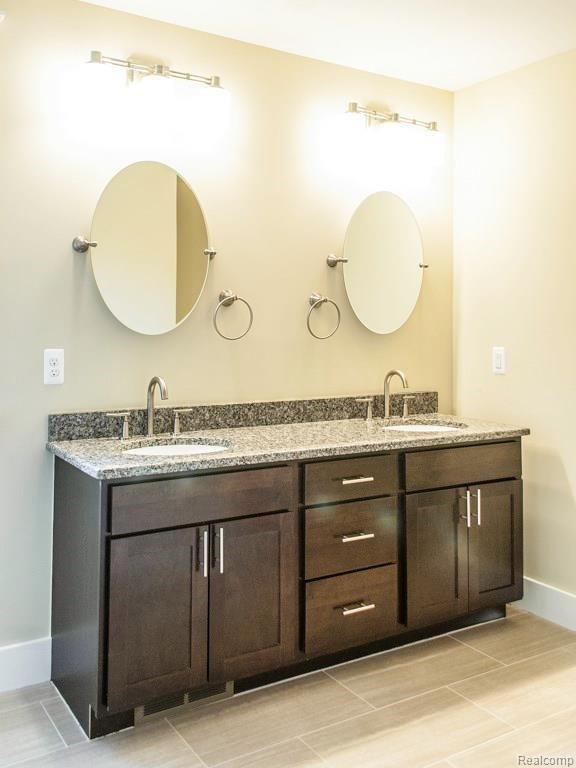 427 Woodside Road Royal Oak, MI 48073 - Photo 20 of 45 Master Bath 1D.jpg
