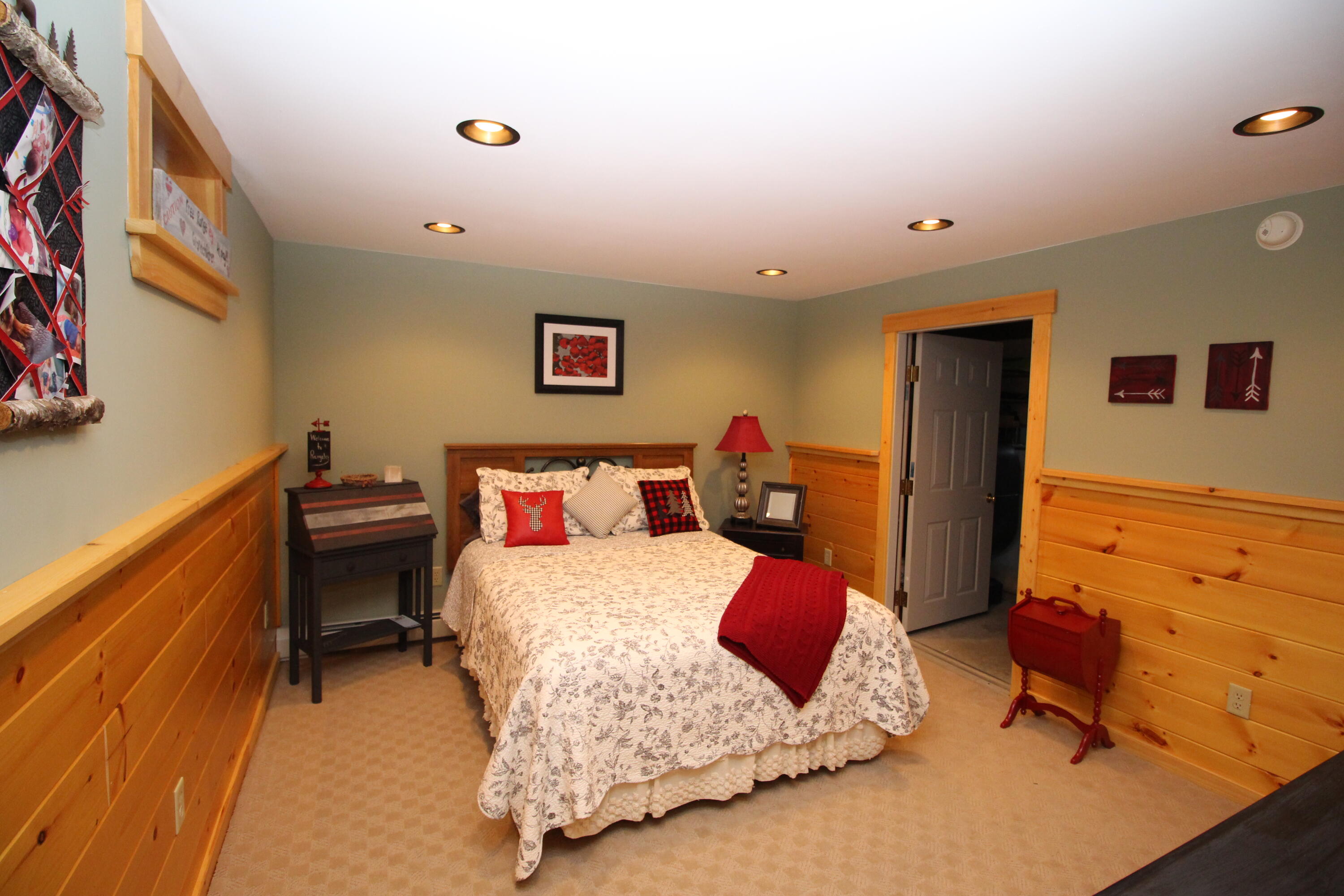 28 Squire Drive Rangeley, ME 04970 - Photo 29 of 31 A-Bed -Down
