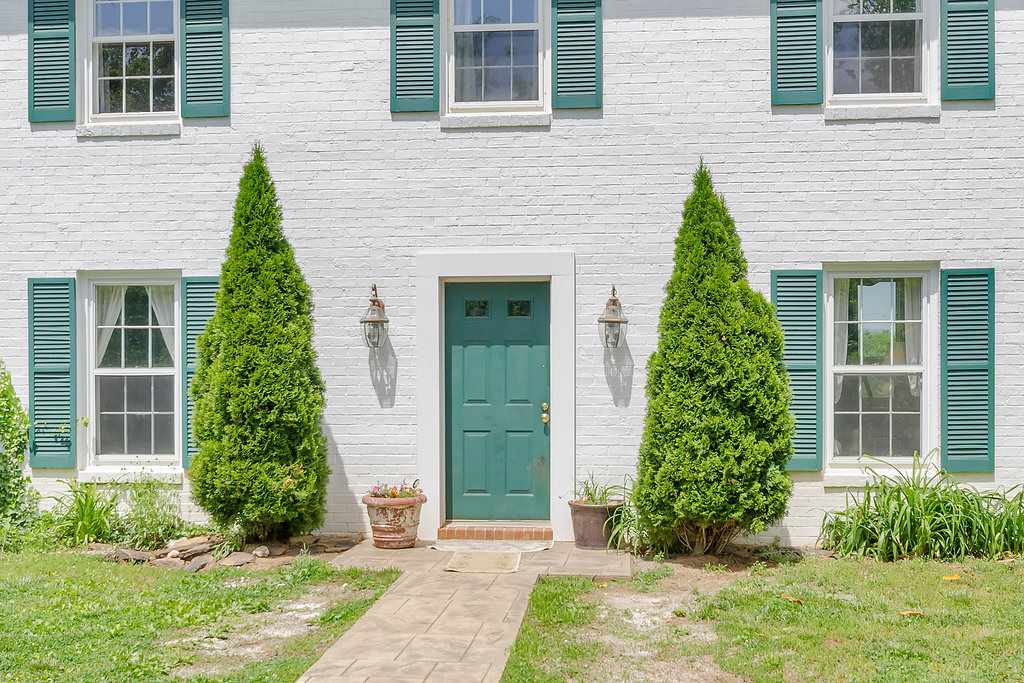 3354 Free Union Road Charlottesville, VA 22901 - Photo 4 of 45 a front view of a house with garden
