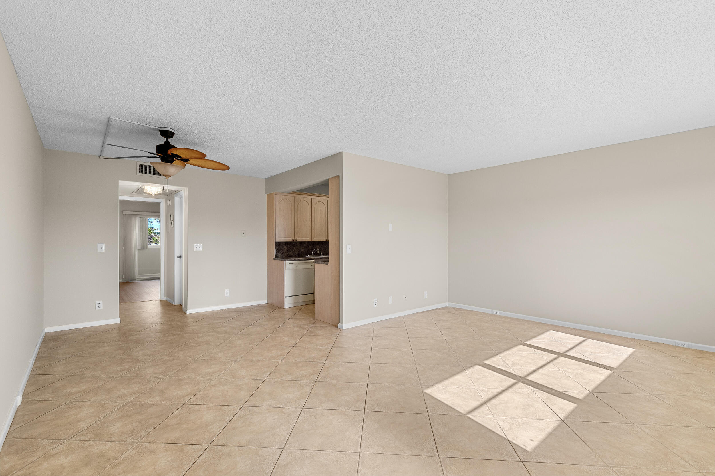 3013 Wolverton East Boca Raton, FL 33434 - Photo 10 of 39 _dsc1045