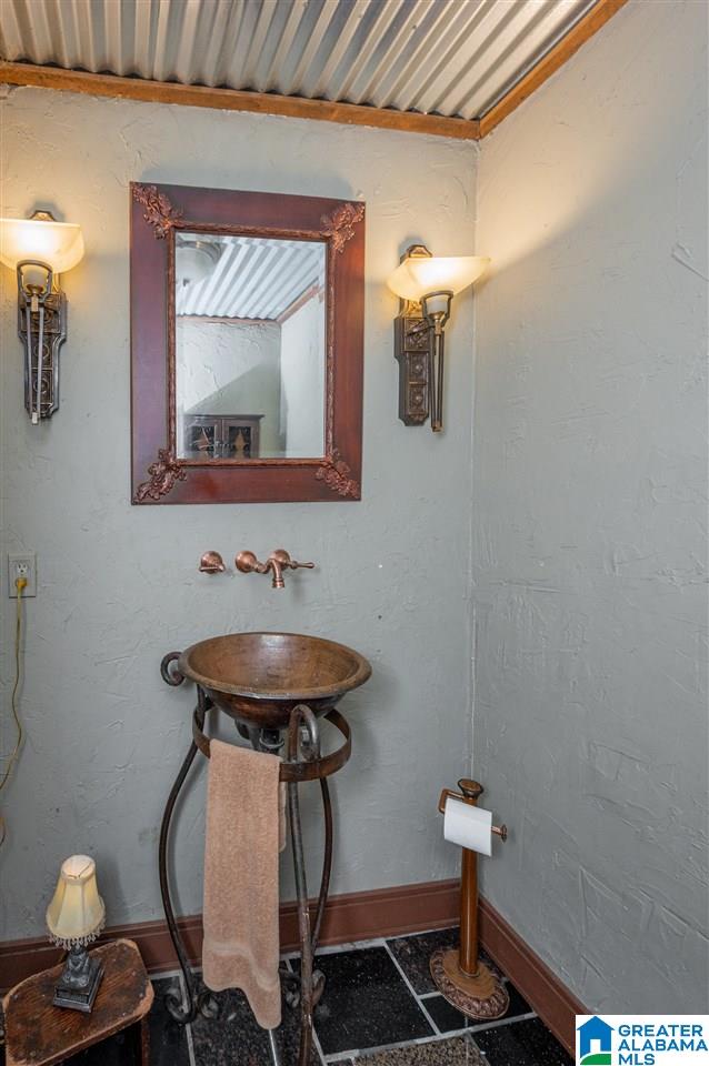 1714 Ridge Road Birmingham, AL 35209 - Photo 6 of 43
