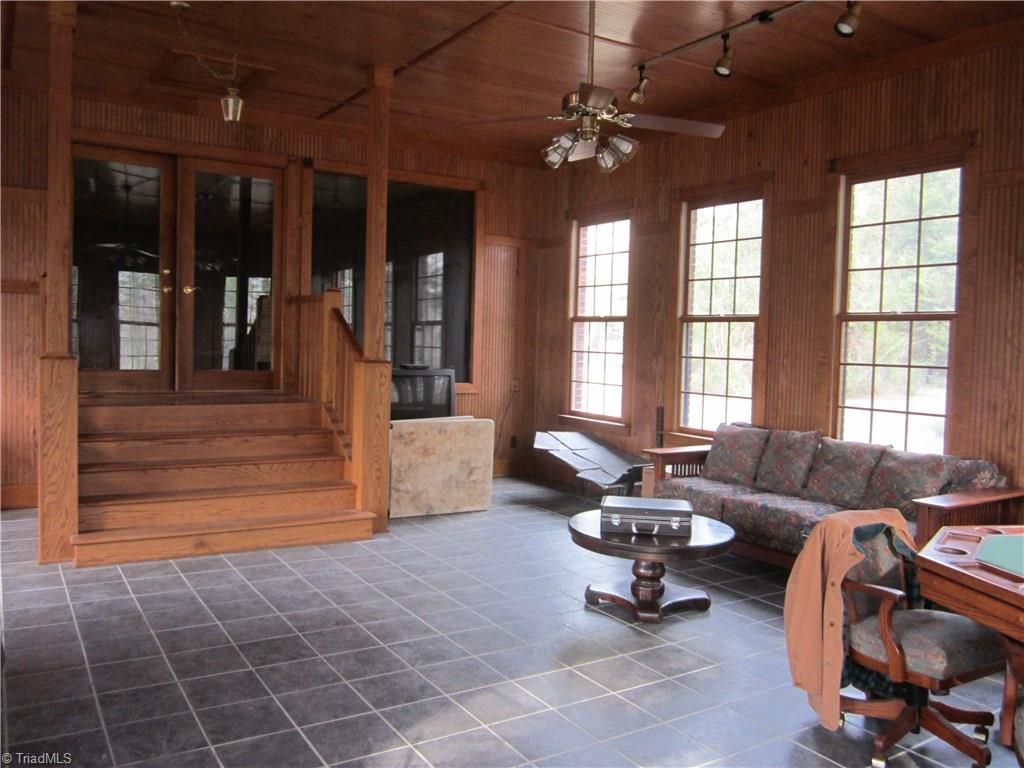 2072 Thomas Road Lexington, NC 27295 - Photo 12 of 19 Gallery Image 12