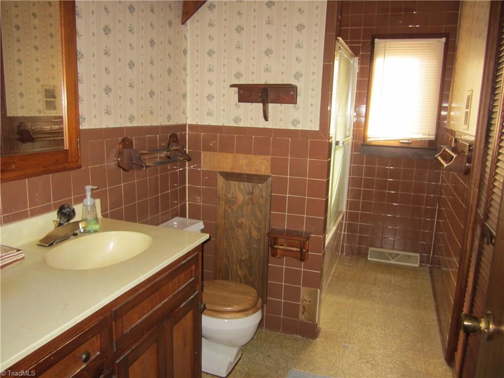 2072 Thomas Road Lexington, NC 27295 - Photo 17 of 19 Gallery Image 17