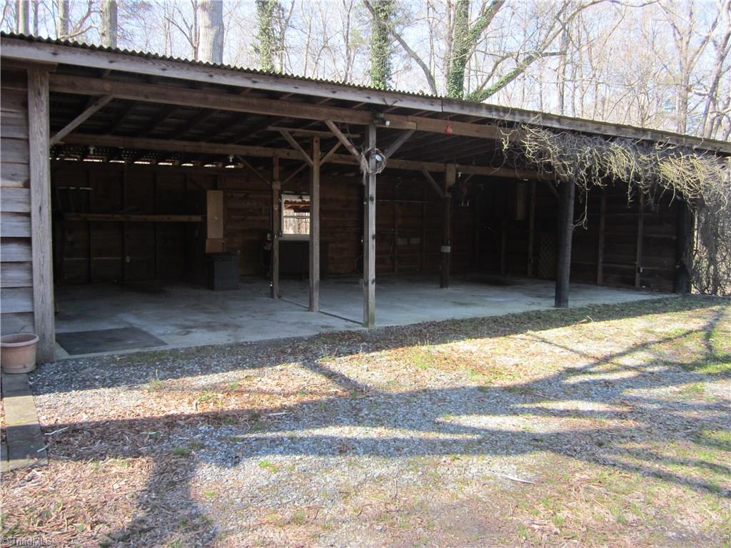 2072 Thomas Road Lexington, NC 27295 - Photo 6 of 19 Gallery Image 6