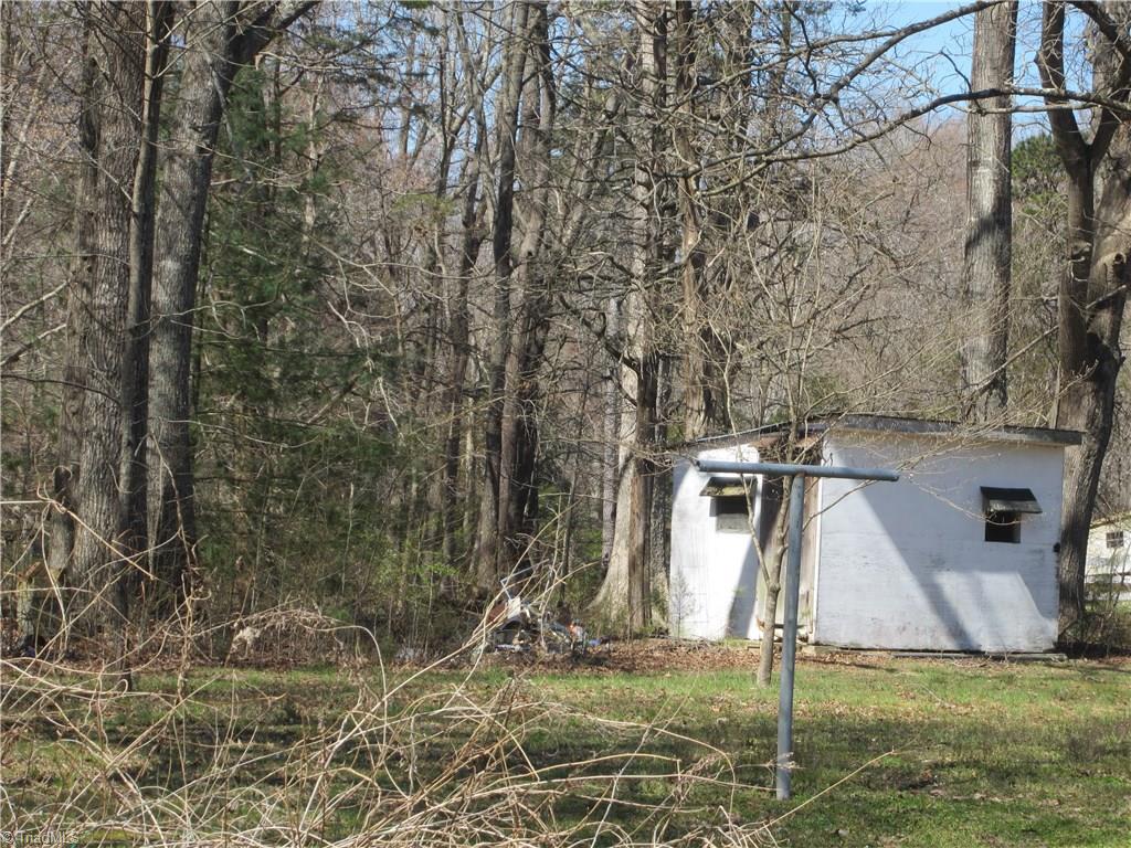 2072 Thomas Road Lexington, NC 27295 - Photo 7 of 19 Gallery Image 7