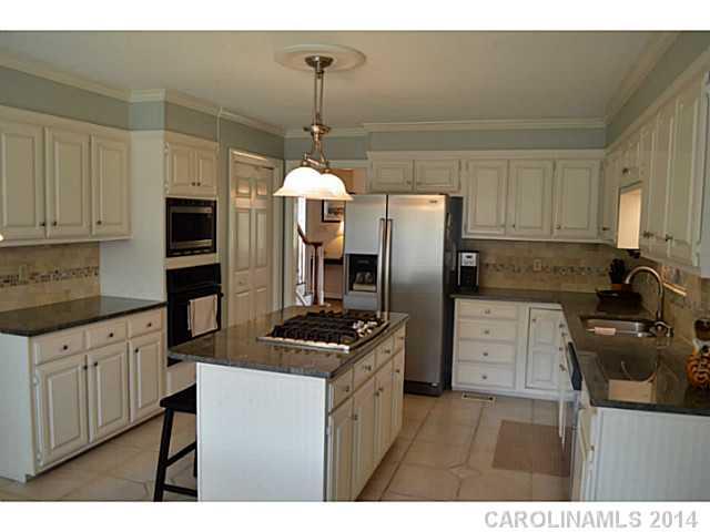 1448 Old Tara Lane Fort Mill, SC 29708 - Photo 5 of 12 Gallery Image 5