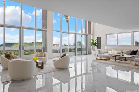 $5,000,000 | 555 University Avenue, Unit PH1, Honolulu, HI 96826