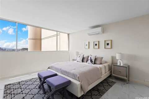 $5,000,000 | 555 University Avenue, Unit PH1, Honolulu, HI 96826