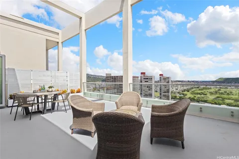 $5,000,000 | 555 University Avenue, Unit PH1, Honolulu, HI 96826