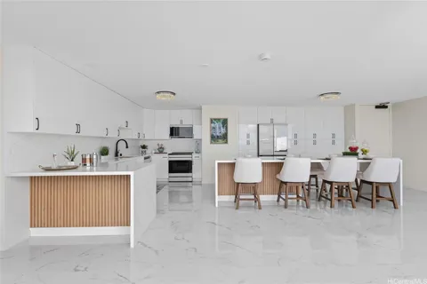 $5,000,000 | 555 University Avenue, Unit PH1, Honolulu, HI 96826