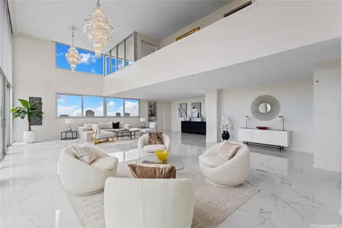 $5,000,000 | 555 University Avenue, Unit PH1, Honolulu, HI 96826