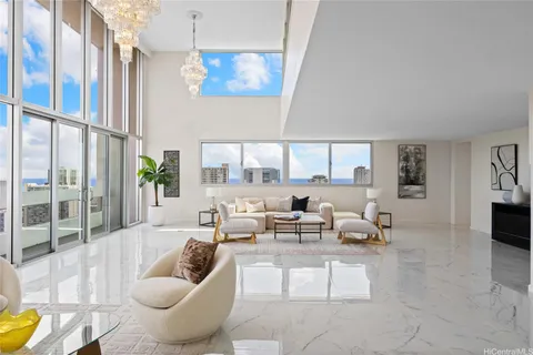 $5,000,000 | 555 University Avenue, Unit PH1, Honolulu, HI 96826