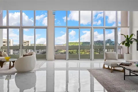 $5,000,000 | 555 University Avenue, Unit PH1, Honolulu, HI 96826