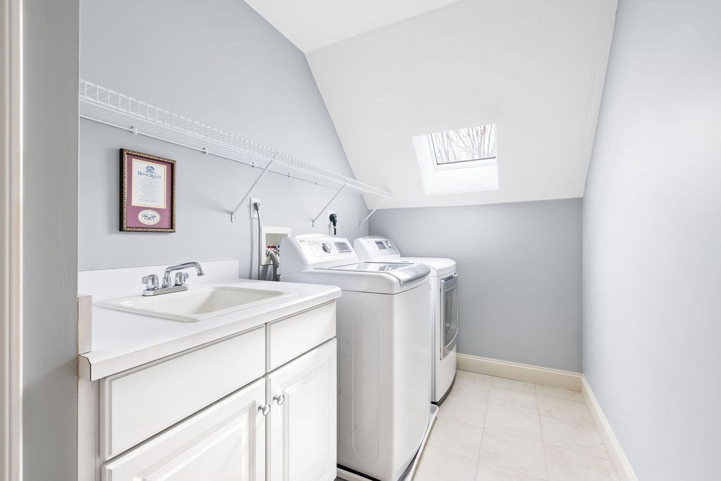 192 Boston Post Road, Unit 8 Sudbury, MA 01776 - Photo 20 of 27 a utility room with dryer and washer