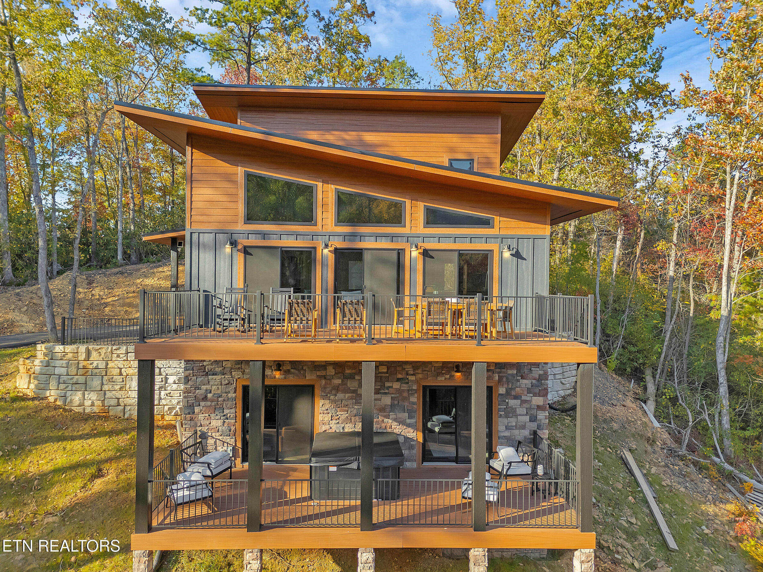 2671 Switchback Way Cosby, TN 37722 - Photo 1 of 25 1_03