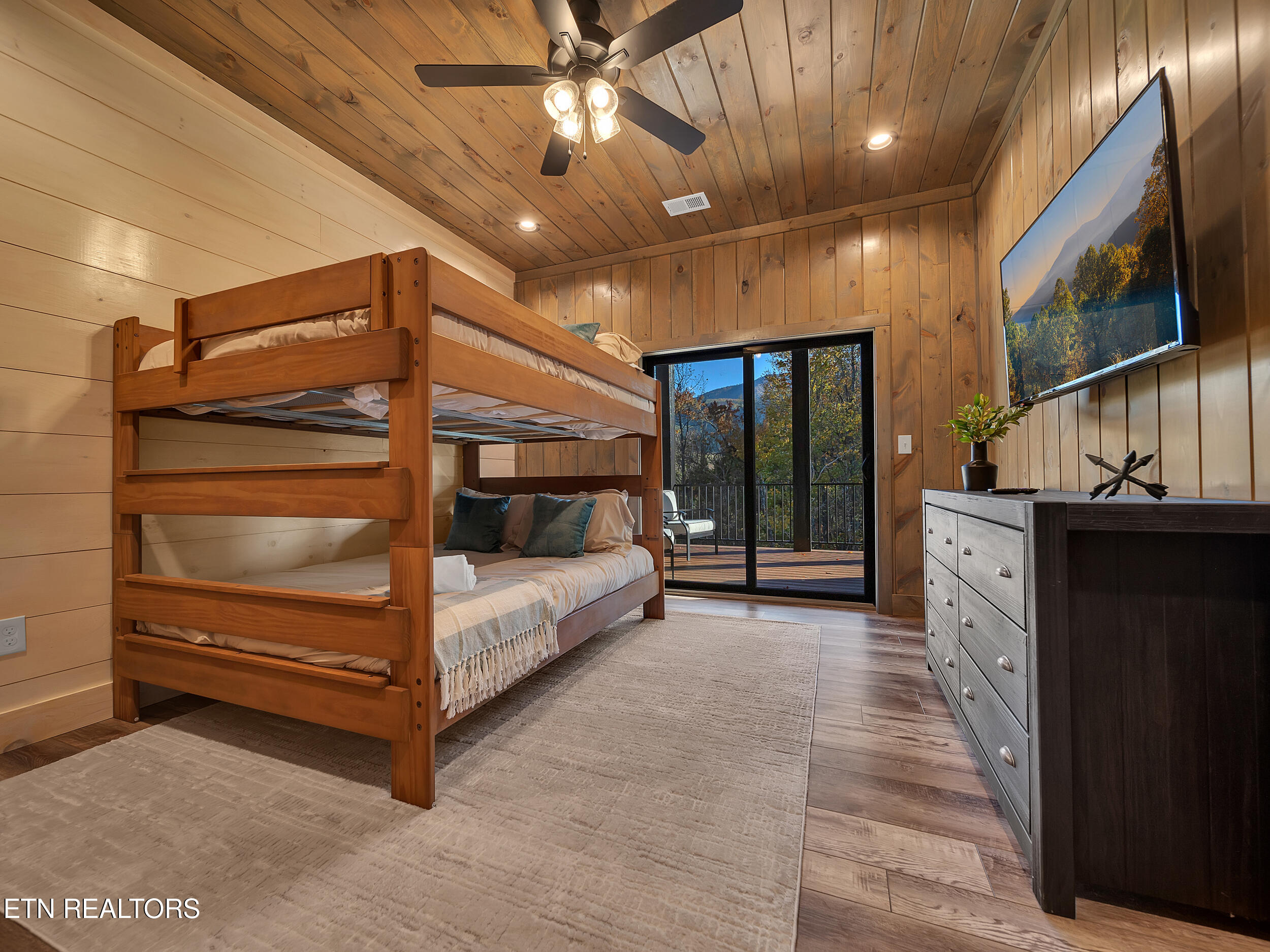 2671 Switchback Way Cosby, TN 37722 - Photo 16 of 25 15_20