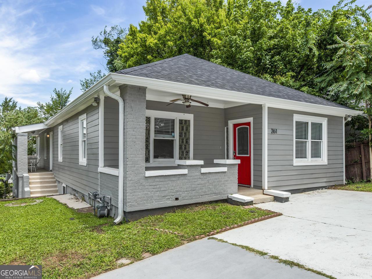 261 Fletcher St Southwest