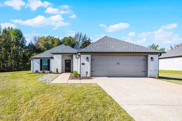 $314,900 | 398 Fairway Boulevard, Jackson, TN 38305