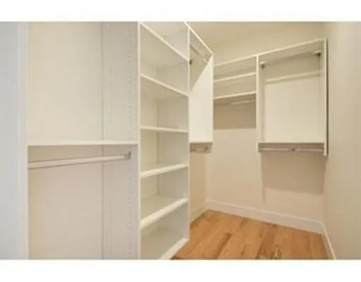 $3,600 | 339 West Broadway, Unit 4, Boston, MA 02127