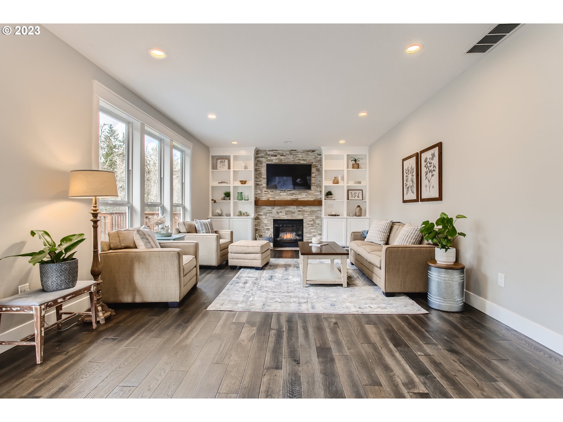 5610 Northwest 280th Street Ridgefield, WA 98642 - Photo 11 of 44 Family Room