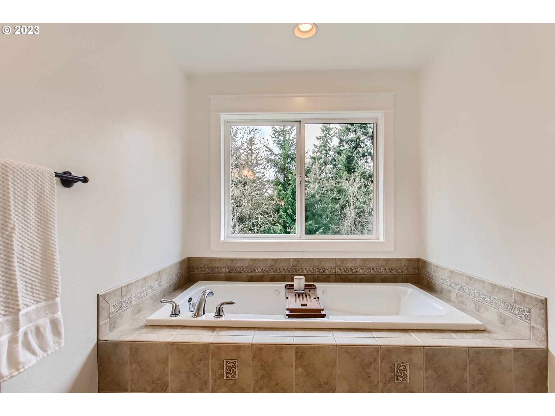 5610 Northwest 280th Street Ridgefield, WA 98642 - Photo 21 of 44 Bathroom, Attached