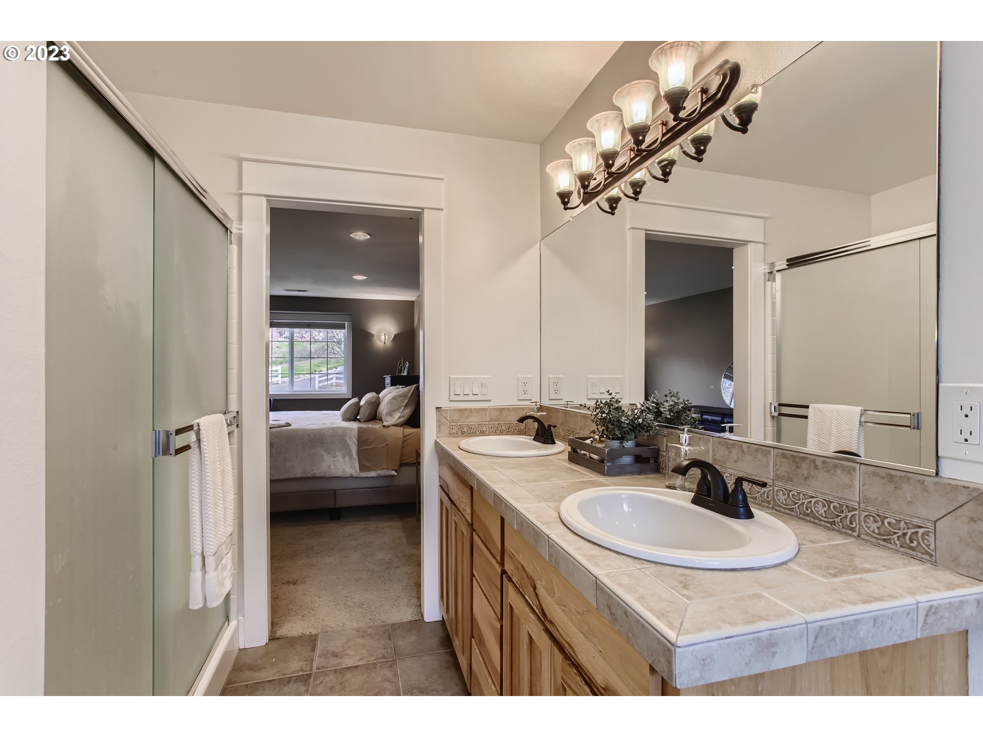 5610 Northwest 280th Street Ridgefield, WA 98642 - Photo 22 of 44 Bathroom, Attached