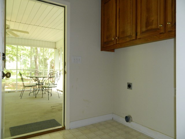 1625 Nowell Road West Macon, GA 31220 - Photo 14 of 21 a view of a room with wooden floor and dining room
