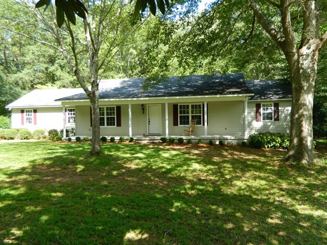 1625 Nowell Road West Macon, GA 31220 - Photo 3 of 21 a house view with a garden space