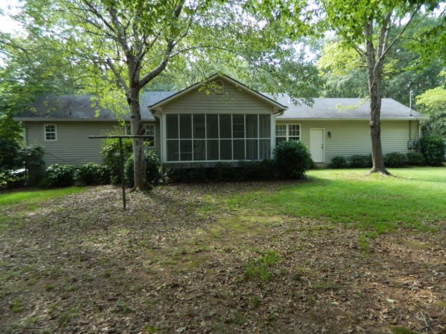 1625 Nowell Road West Macon, GA 31220 - Photo 5 of 21 a front view of a house with garden