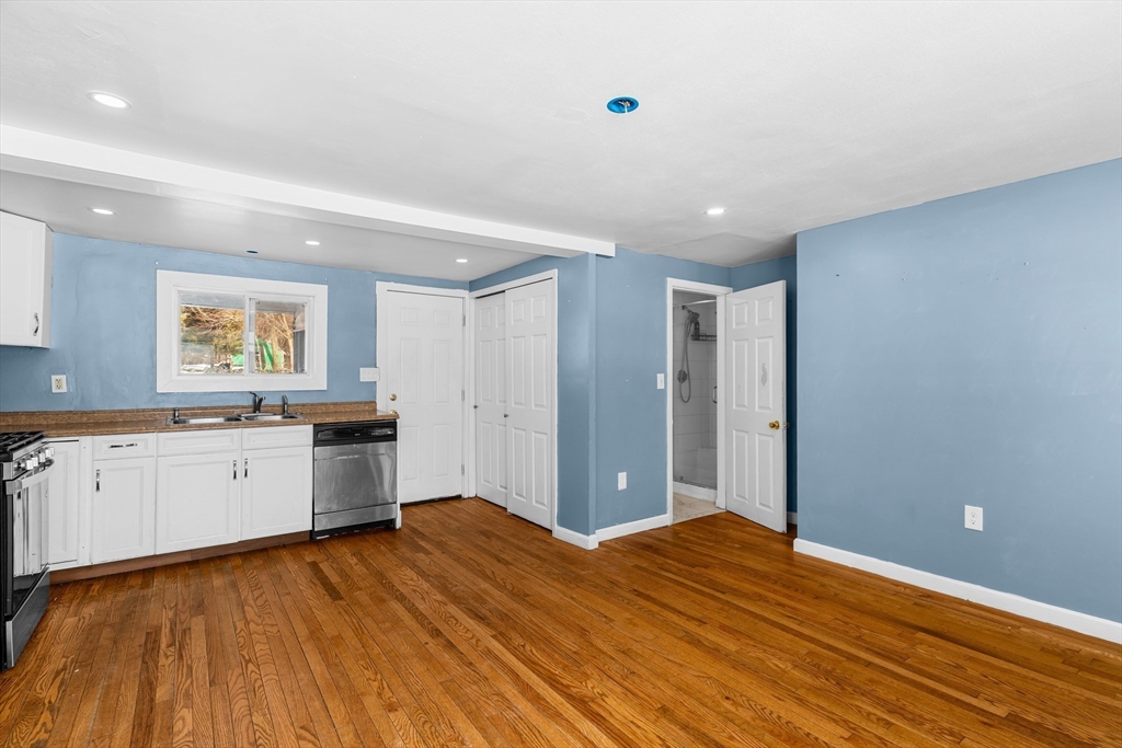 192 East Spring Street Avon, MA 02322 - Photo 4 of 25