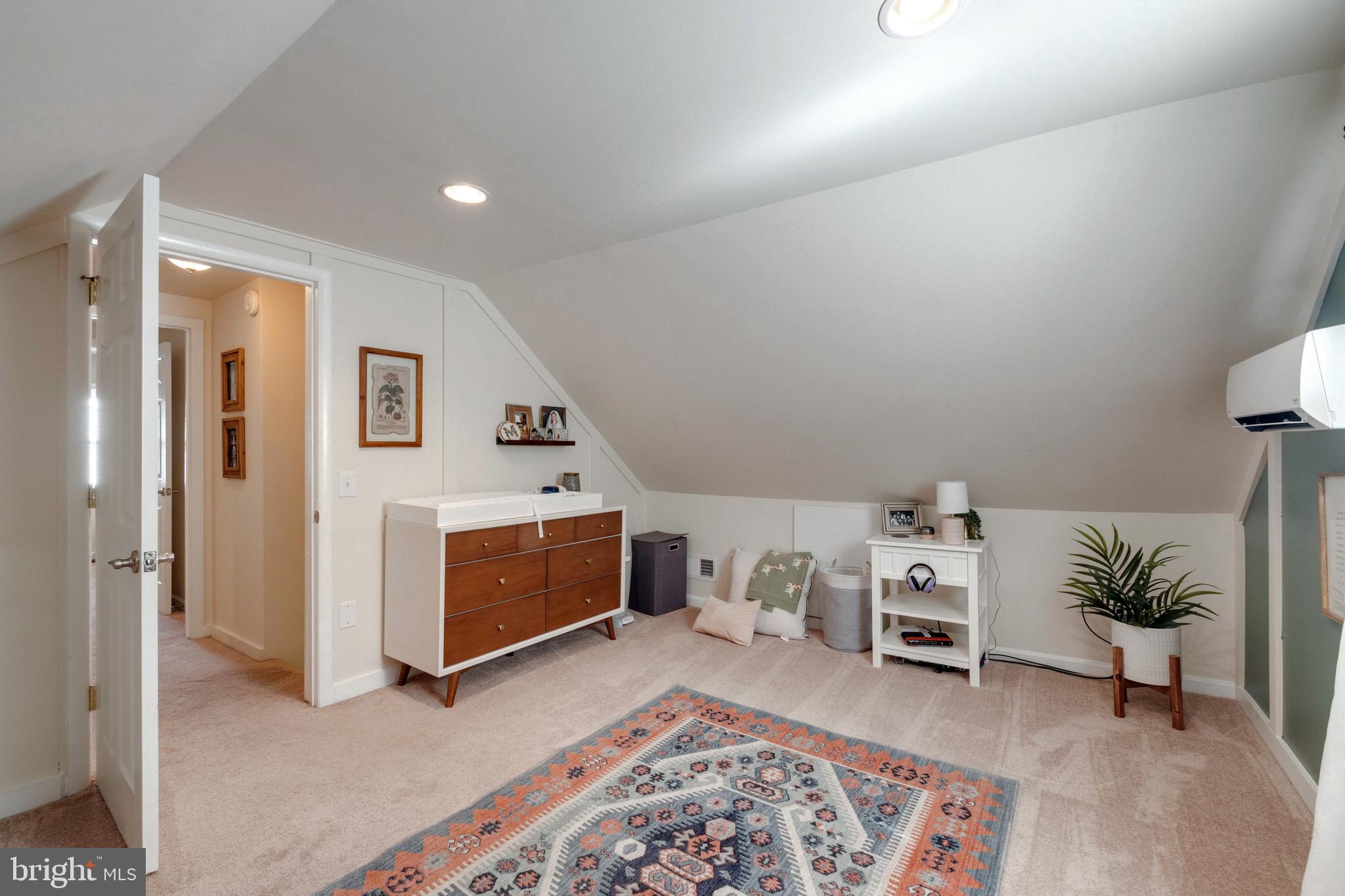 107 Calvert Road Rockville, MD 20850 - Photo 21 of 40 Upper Level Bedroom