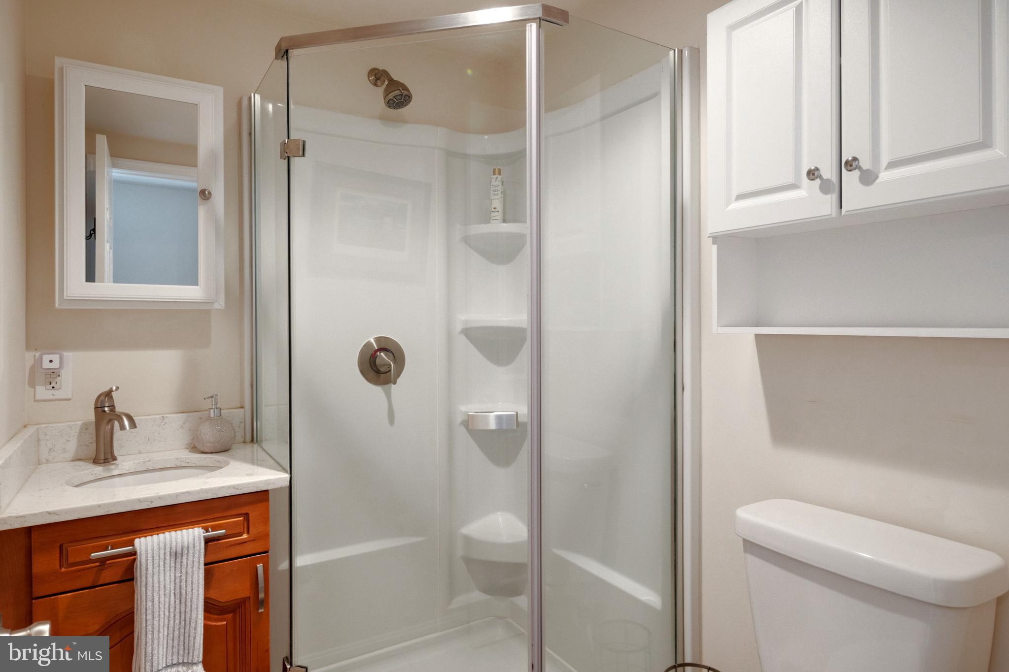 107 Calvert Road Rockville, MD 20850 - Photo 24 of 40 Upper Level Full Bath