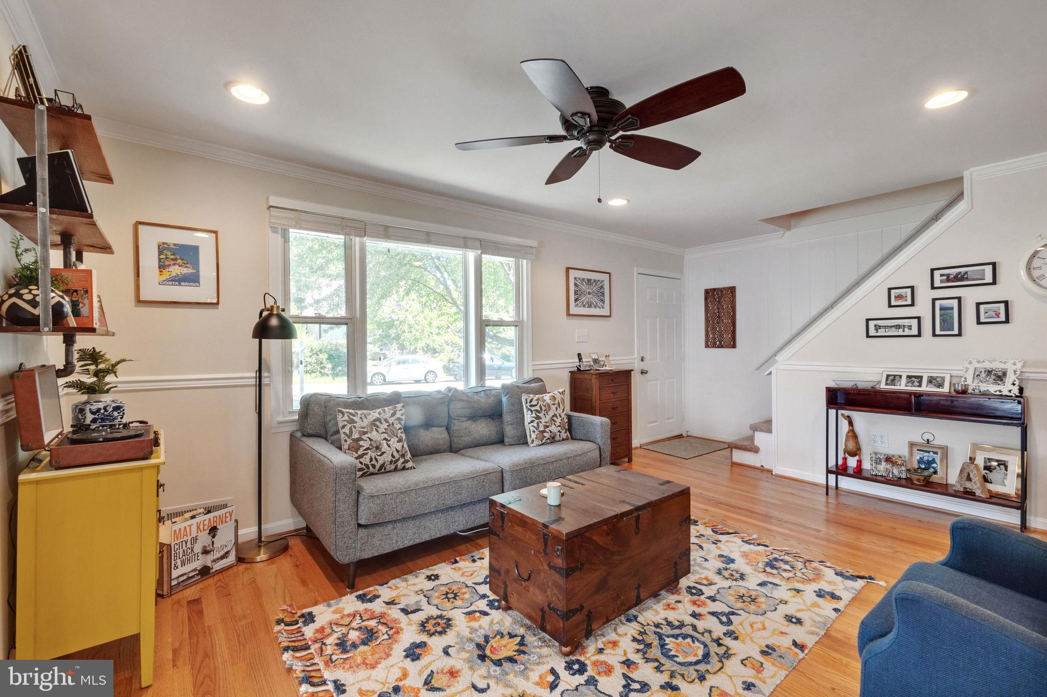 107 Calvert Road Rockville, MD 20850 - Photo 5 of 40 Beautiful Sun-Filled Living Room