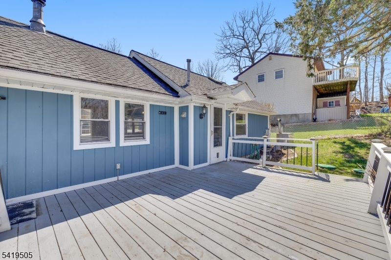 28 Oriole Drive Oak Ridge, NJ 07438 - Photo 25 of 33